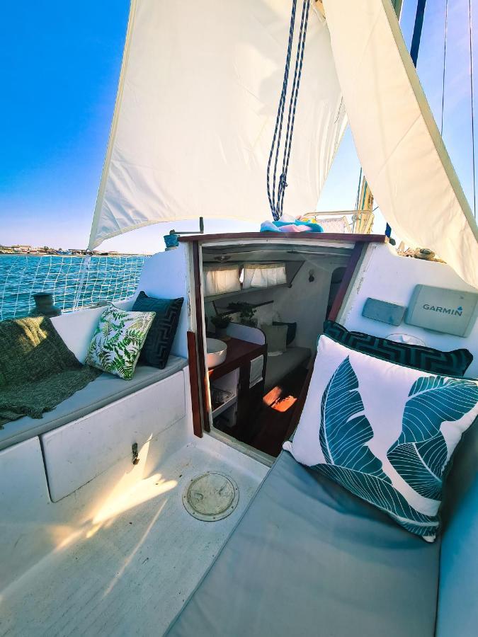 Sirius - Boat House Hotel Olhao Bagian luar foto